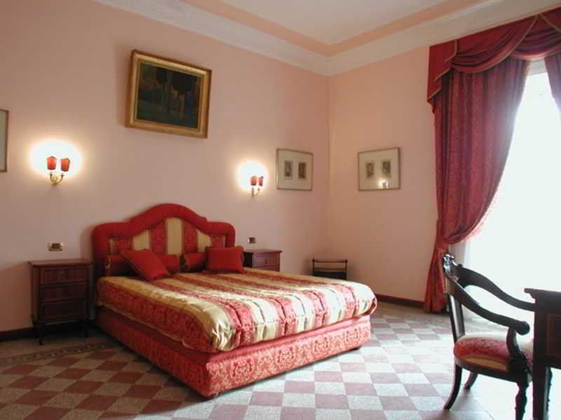 Episcopo Lipinsky Luxury Suites Rome Kamer foto